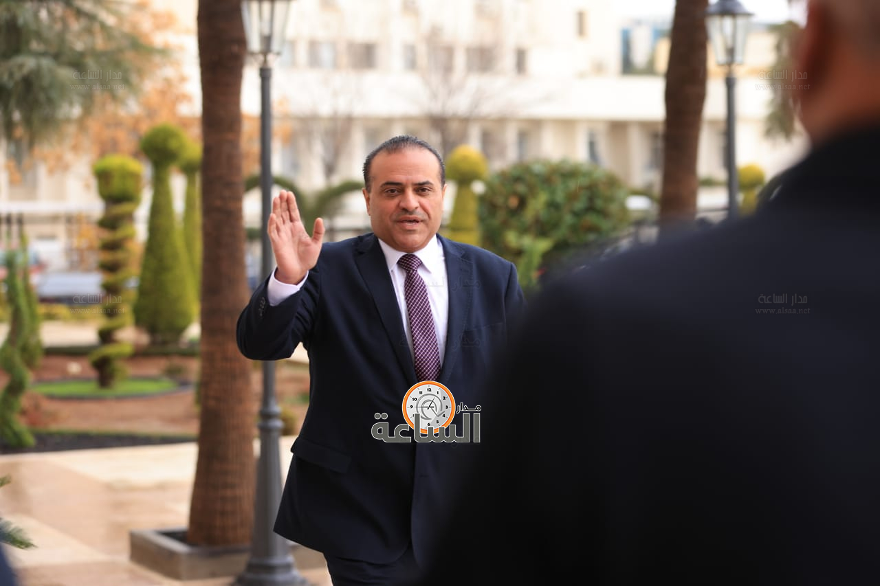 Madar Al-Saa Images 0.59115655269316