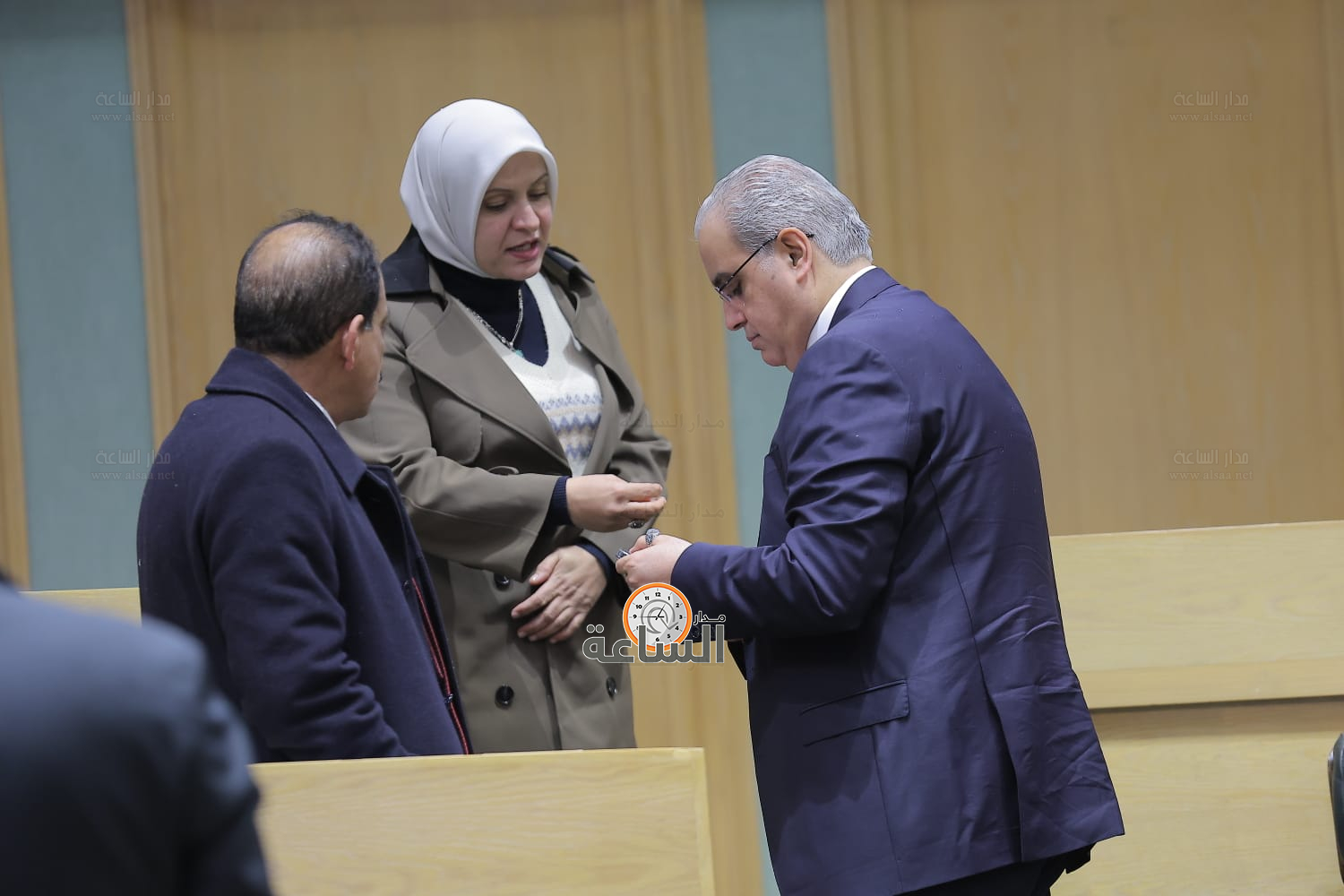 Madar Al-Saa Images 0.5001771468547209