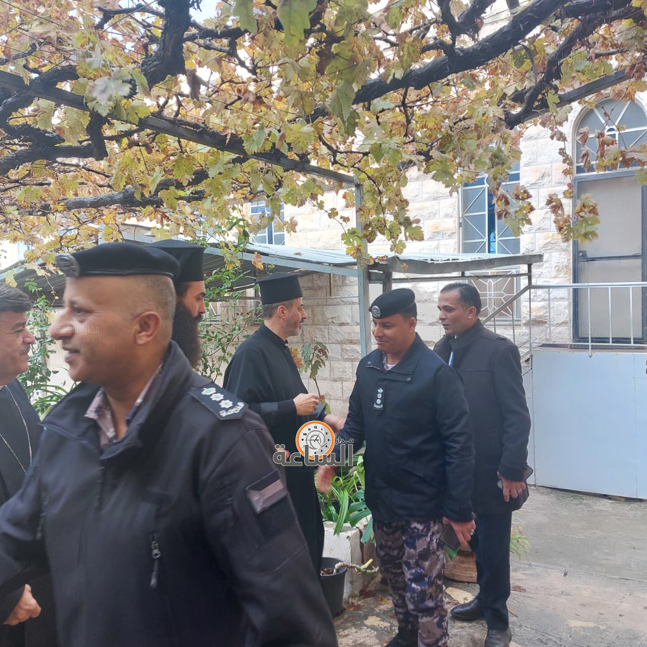 Madar Al-Saa Images 0.16386741849686925