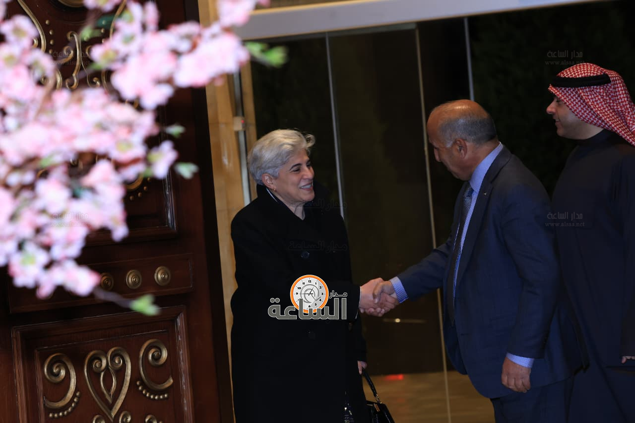 Madar Al-Saa Images 0.10081186209004644