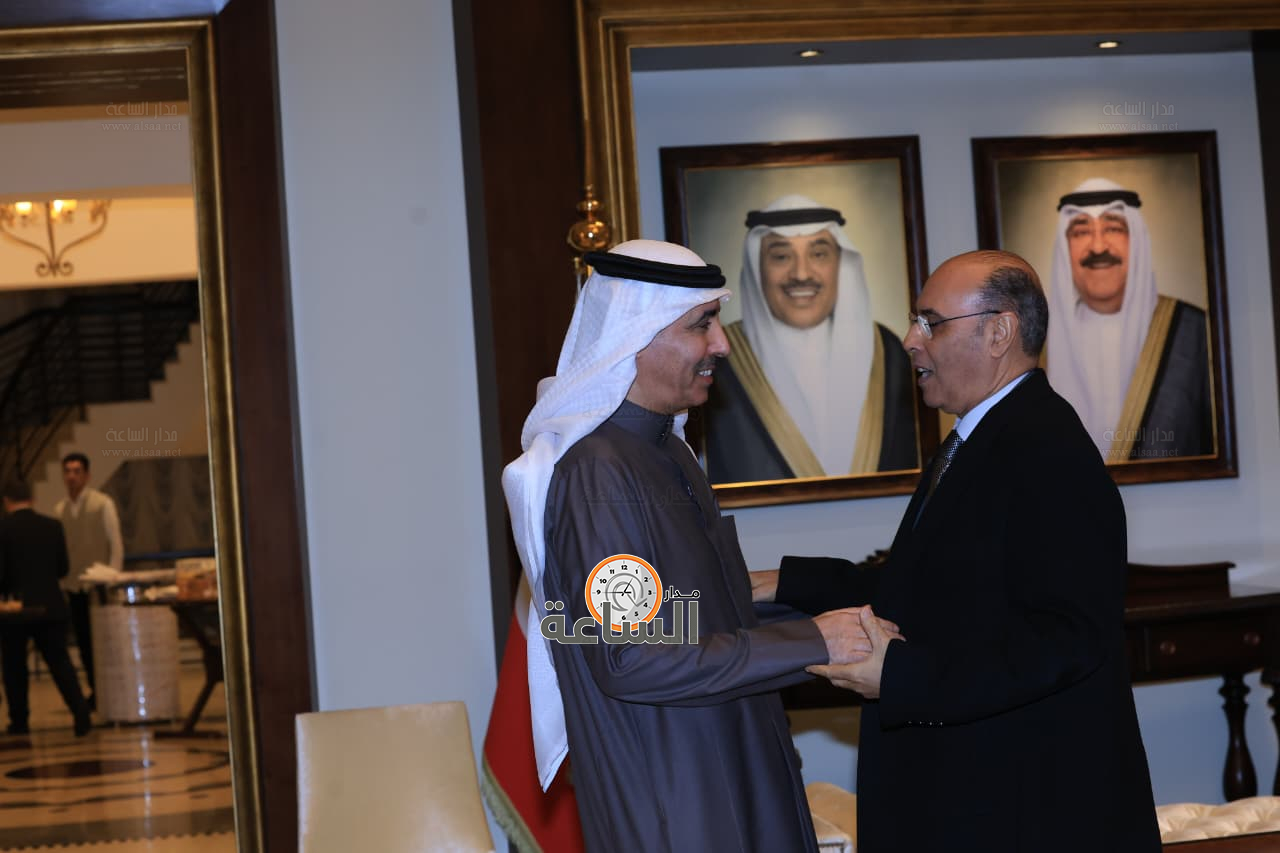 Madar Al-Saa Images 0.9082779478781281