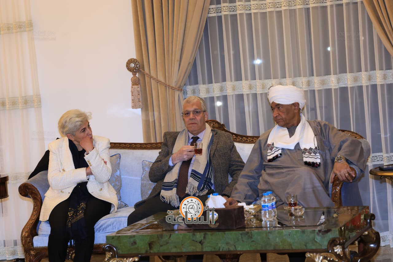 Madar Al-Saa Images 0.10925008379584333