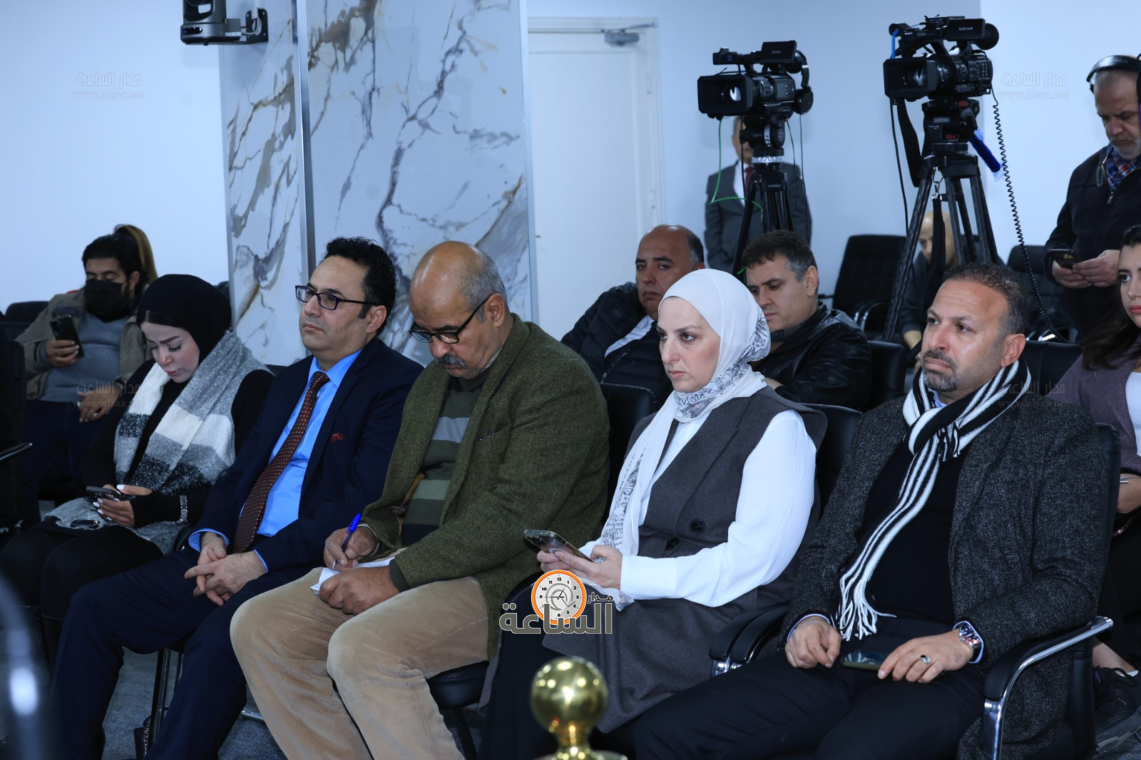 Madar Al-Saa Images 0.19154577377457116