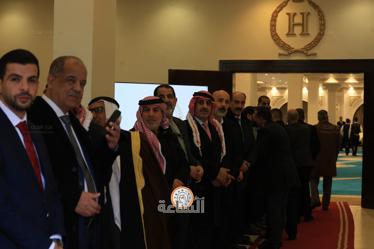 Madar Al-Saa Images 0.7040198361668161