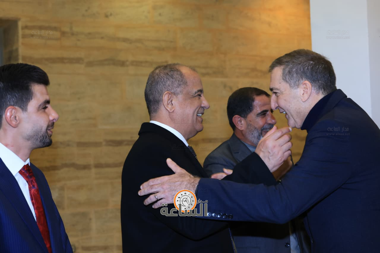 Madar Al-Saa Images 0.38901095762853155