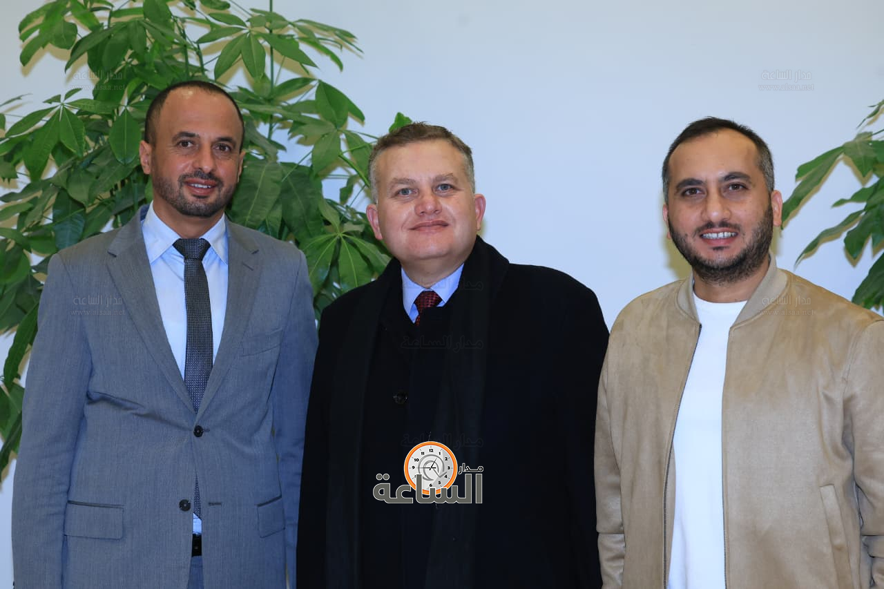 Madar Al-Saa Images 0.9940714545853371