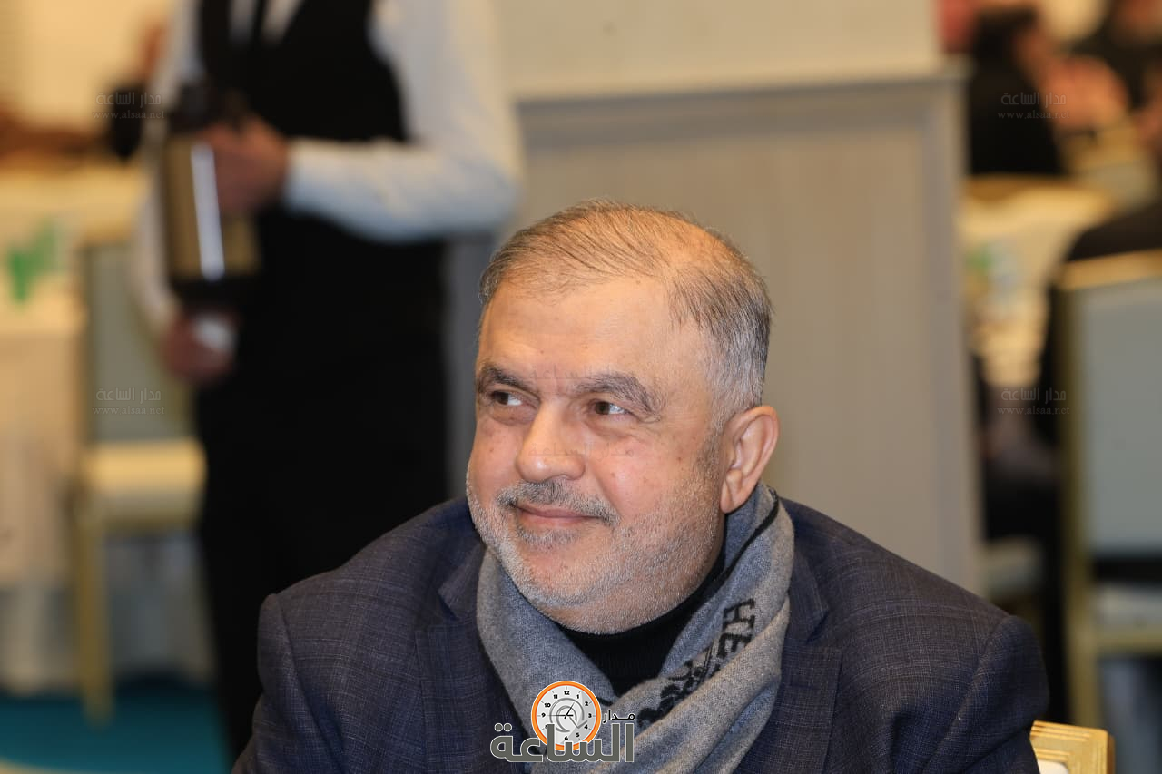 Madar Al-Saa Images 0.49852768137432624