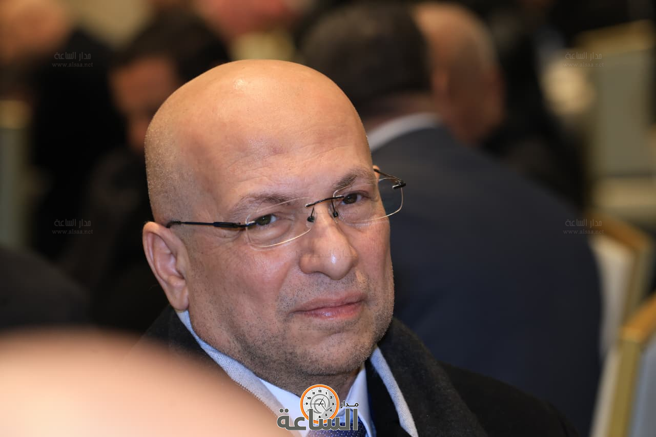 Madar Al-Saa Images 0.37023902380347284