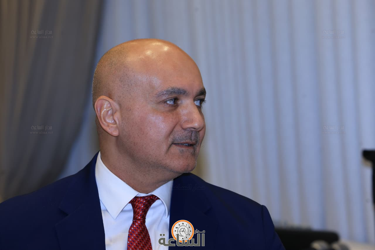 Madar Al-Saa Images 0.356163520476369