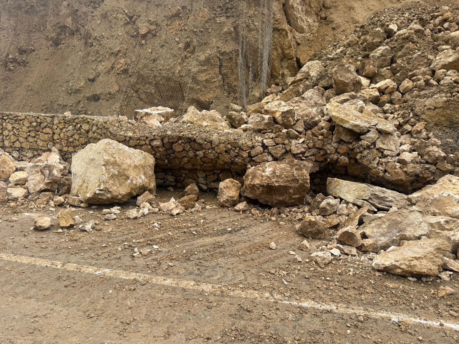 Madar Al-Saa Images 0.22024766367887683