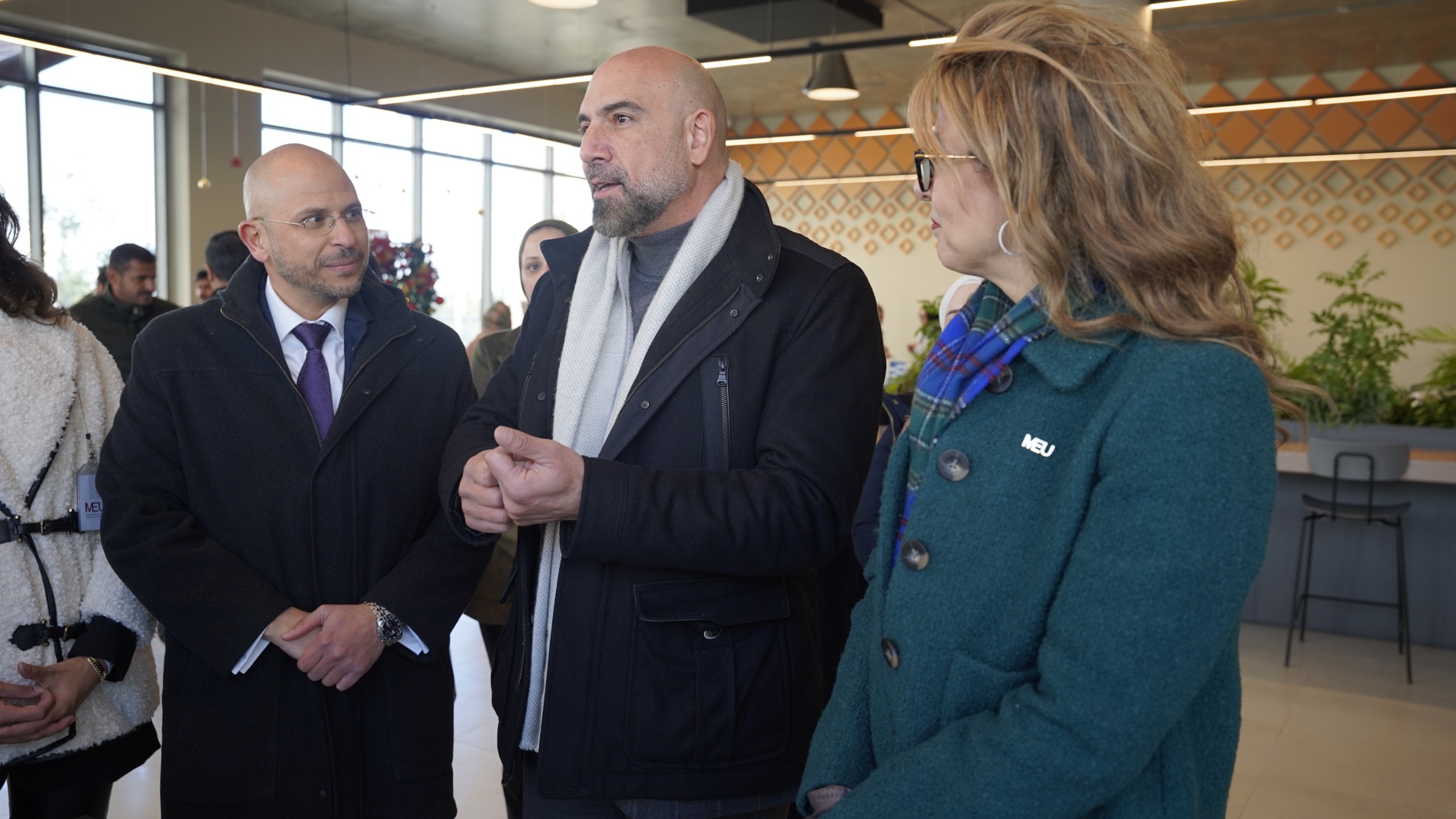 Madar Al-Saa Images 0.3507474024436673