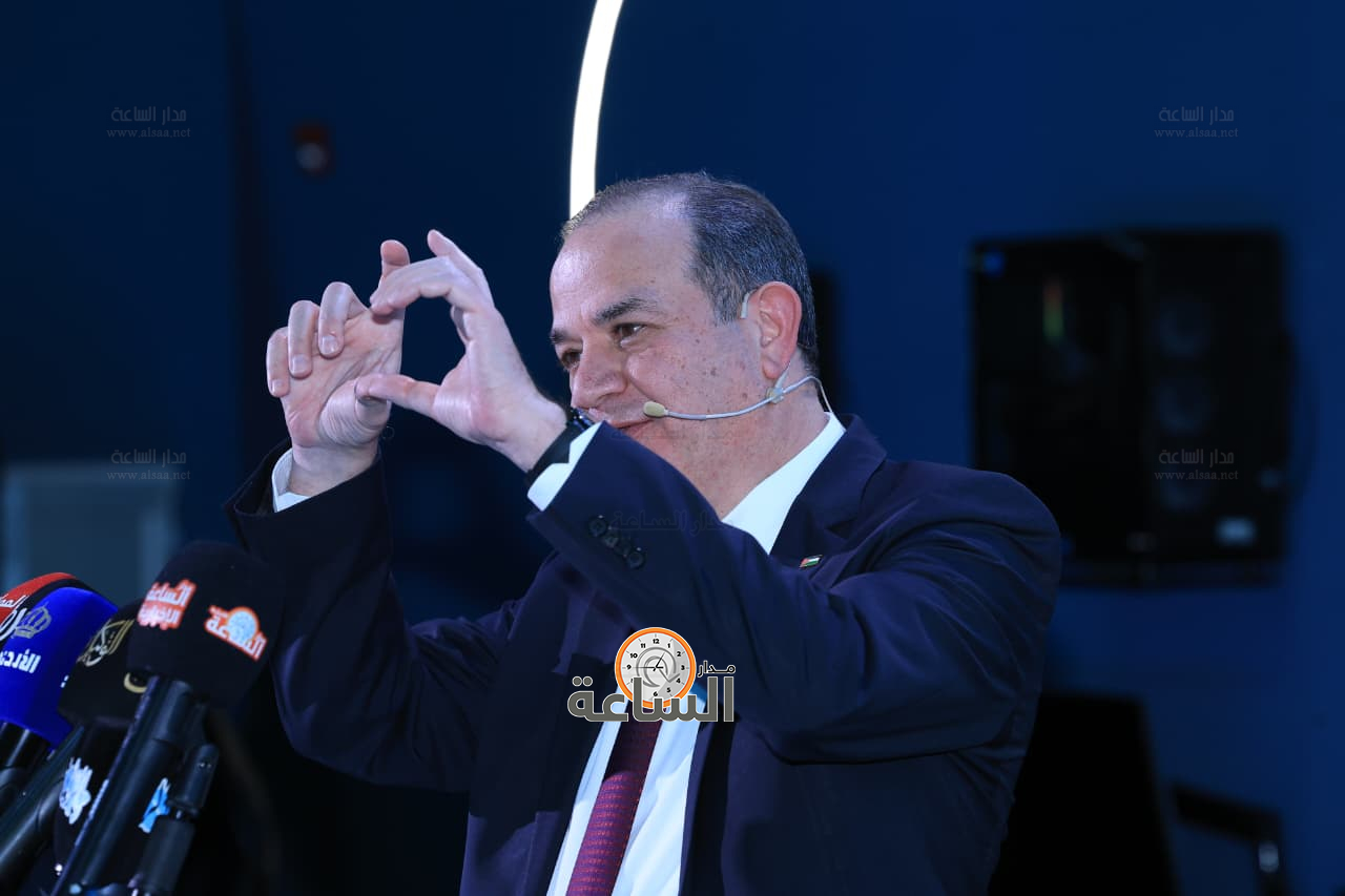 Madar Al-Saa Images 0.40837848996621273