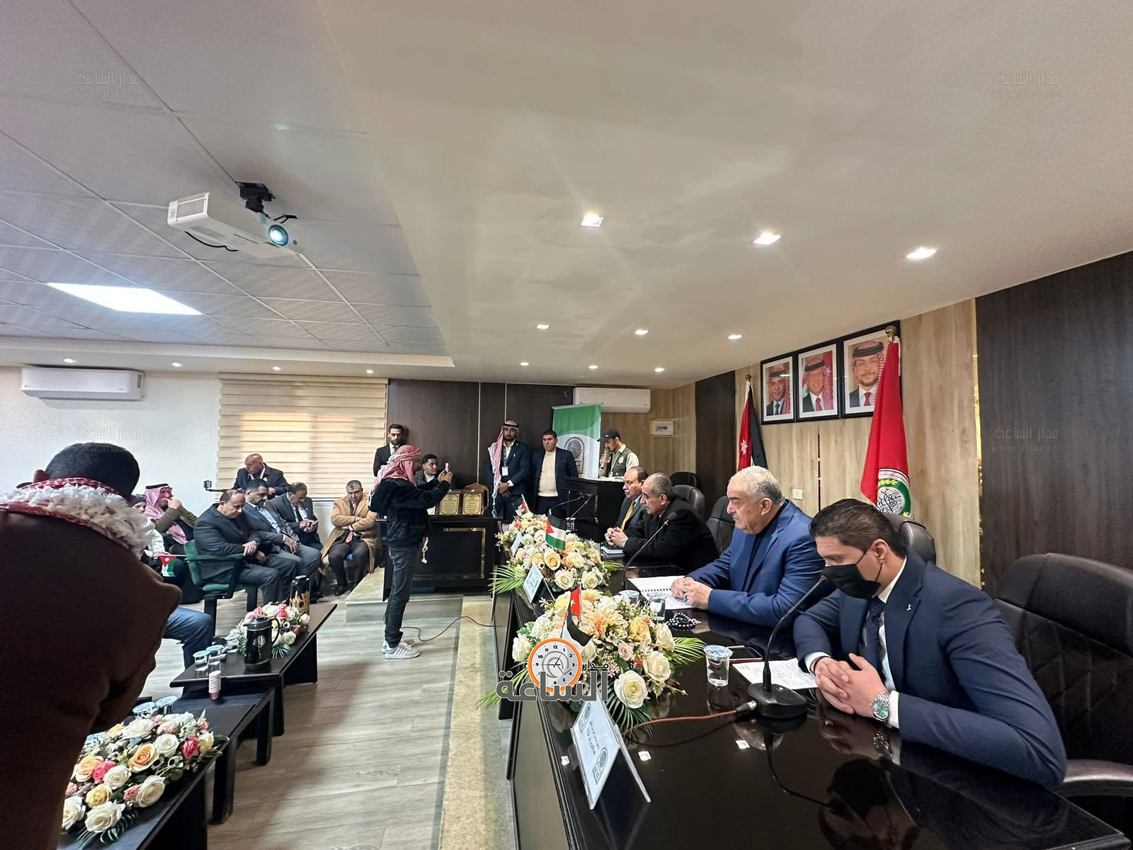 Madar Al-Saa Images 0.7212538870846633