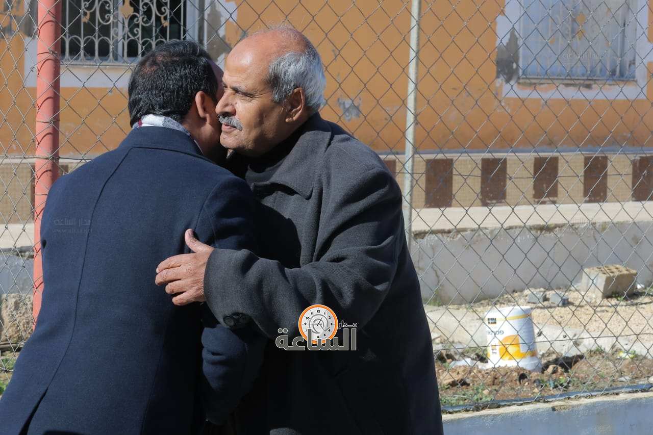 Madar Al-Saa Images 0.8234480385027374