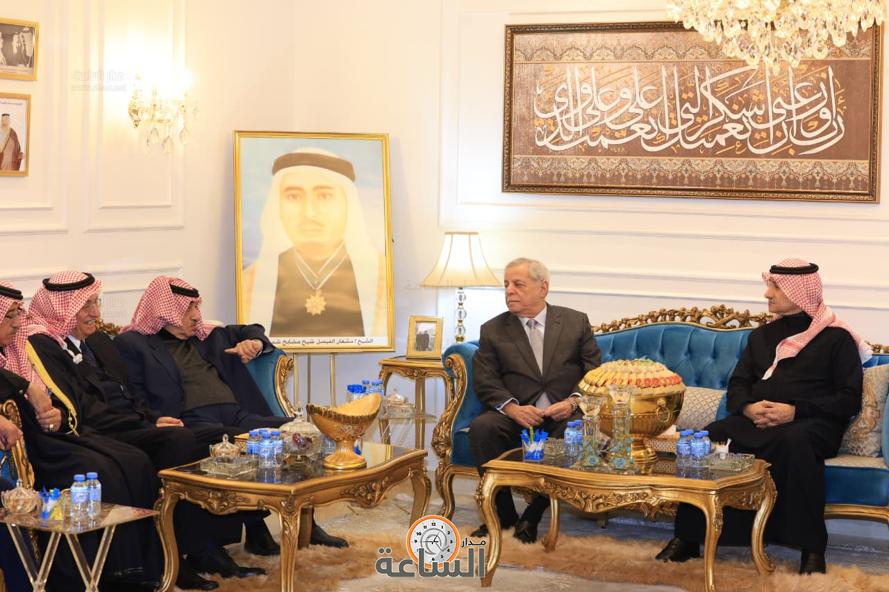 Madar Al-Saa Images 0.46119420710025527