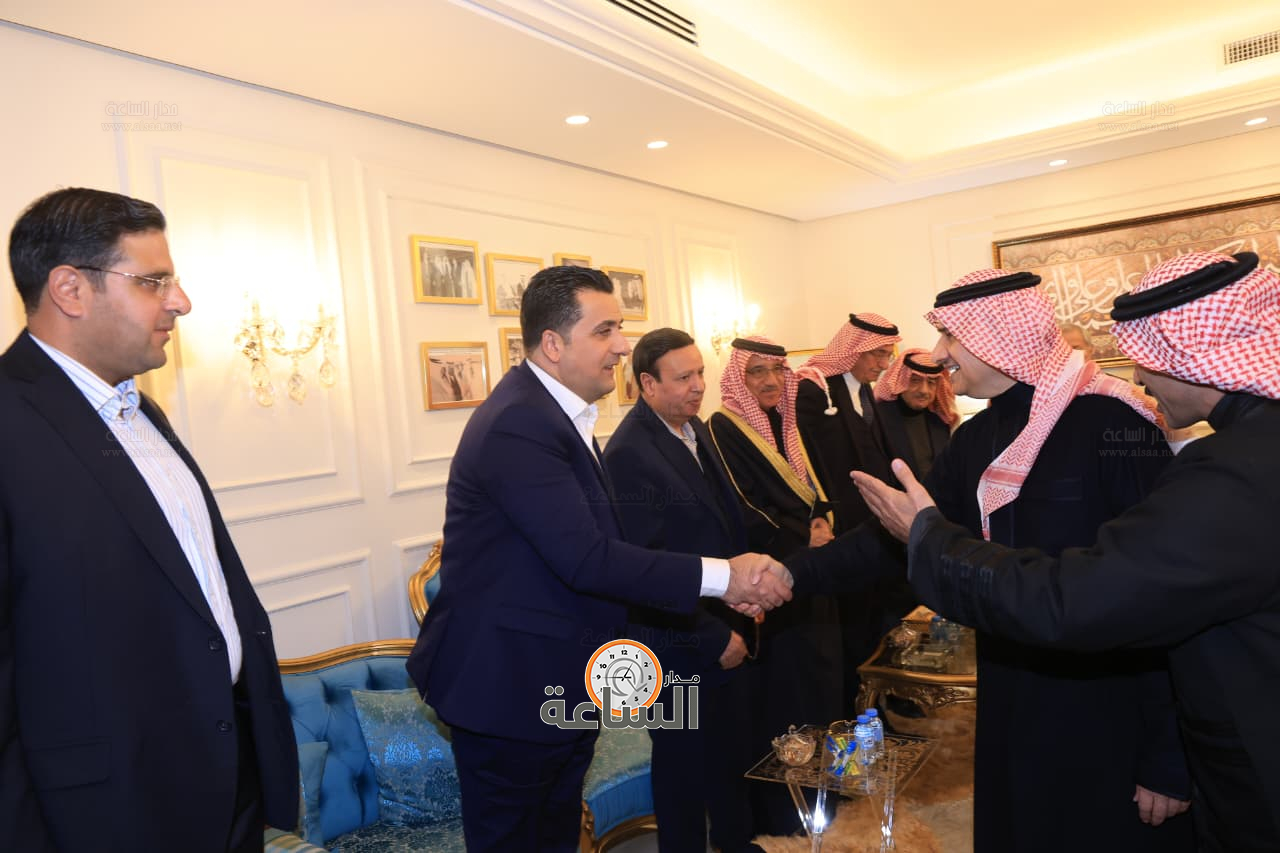 Madar Al-Saa Images 0.41596630007968693