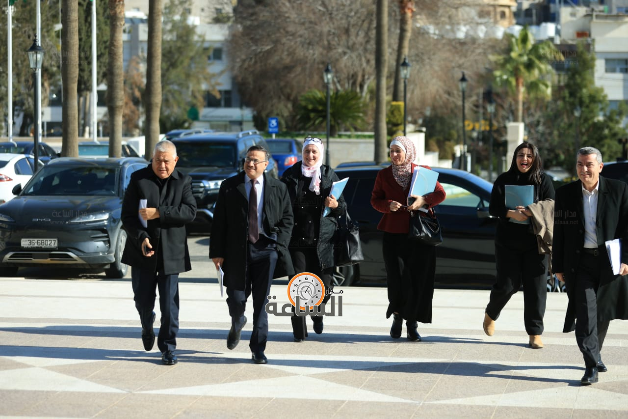 Madar Al-Saa Images 0.5162296686052671