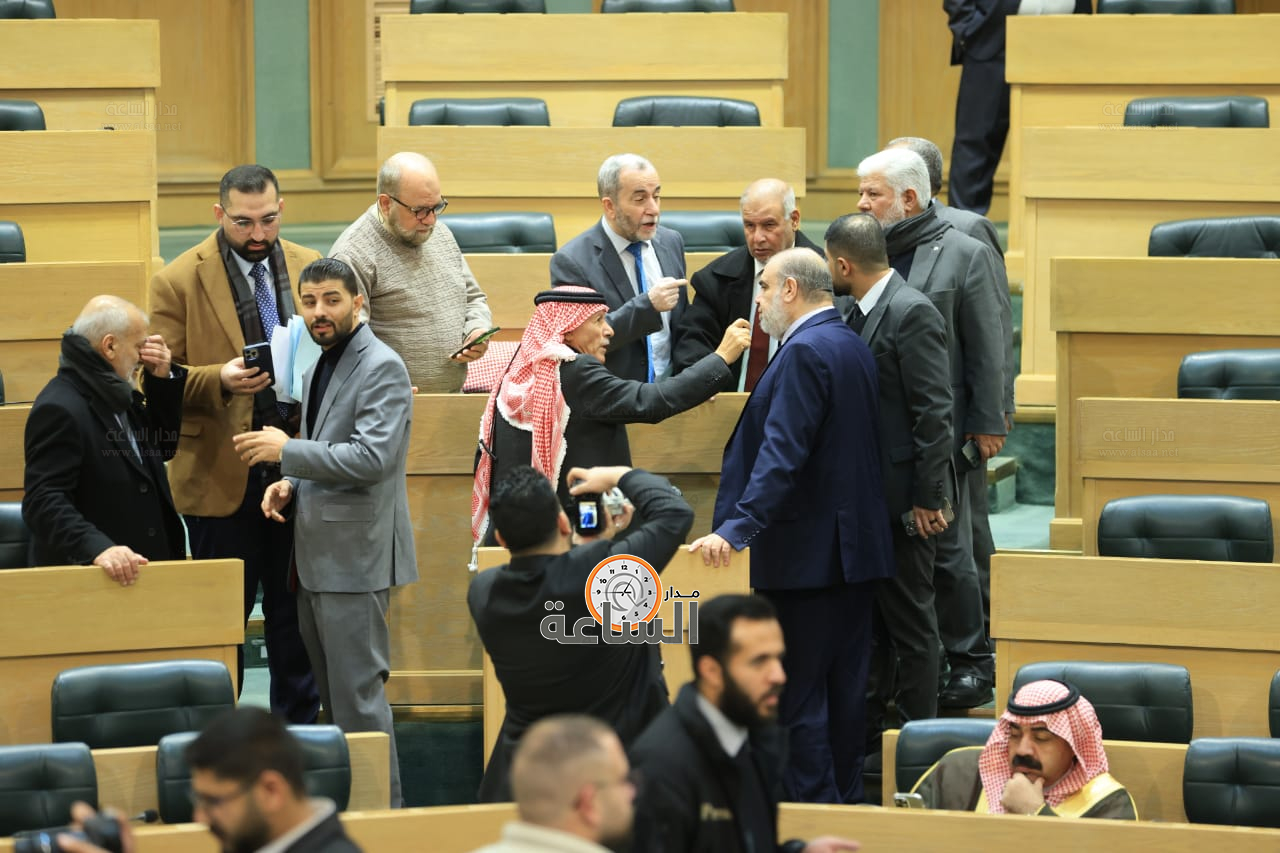 Madar Al-Saa Images 0.32860879325681247