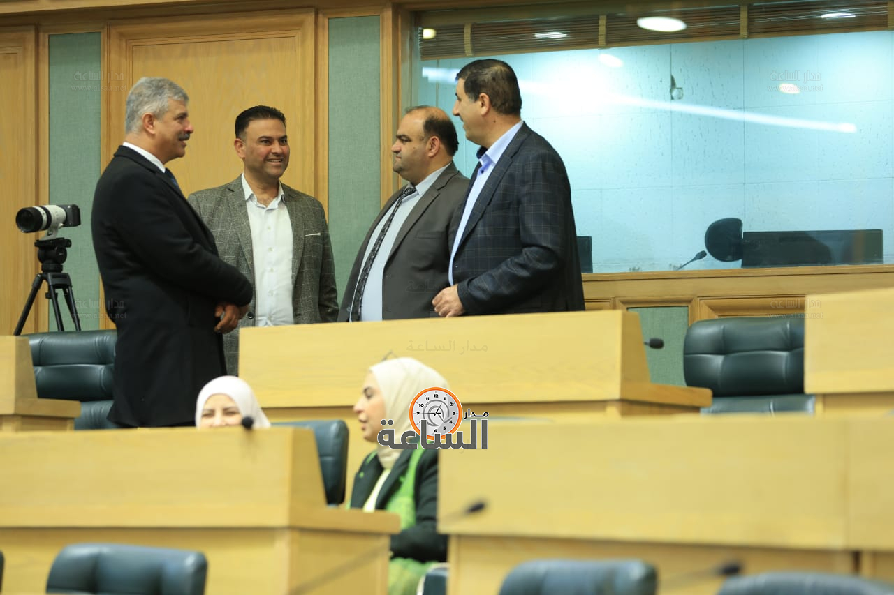 Madar Al-Saa Images 0.1824582832063364