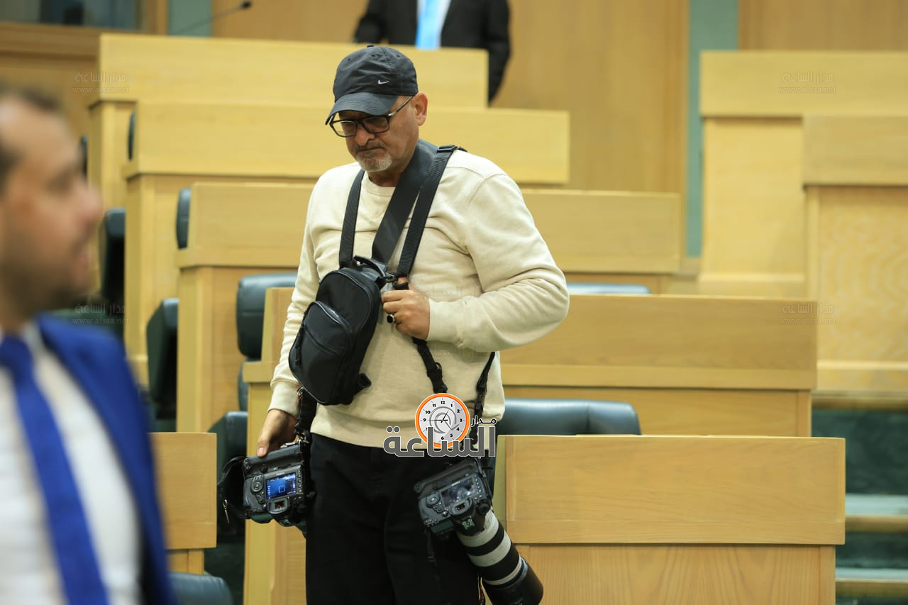 Madar Al-Saa Images 0.4120275547490686