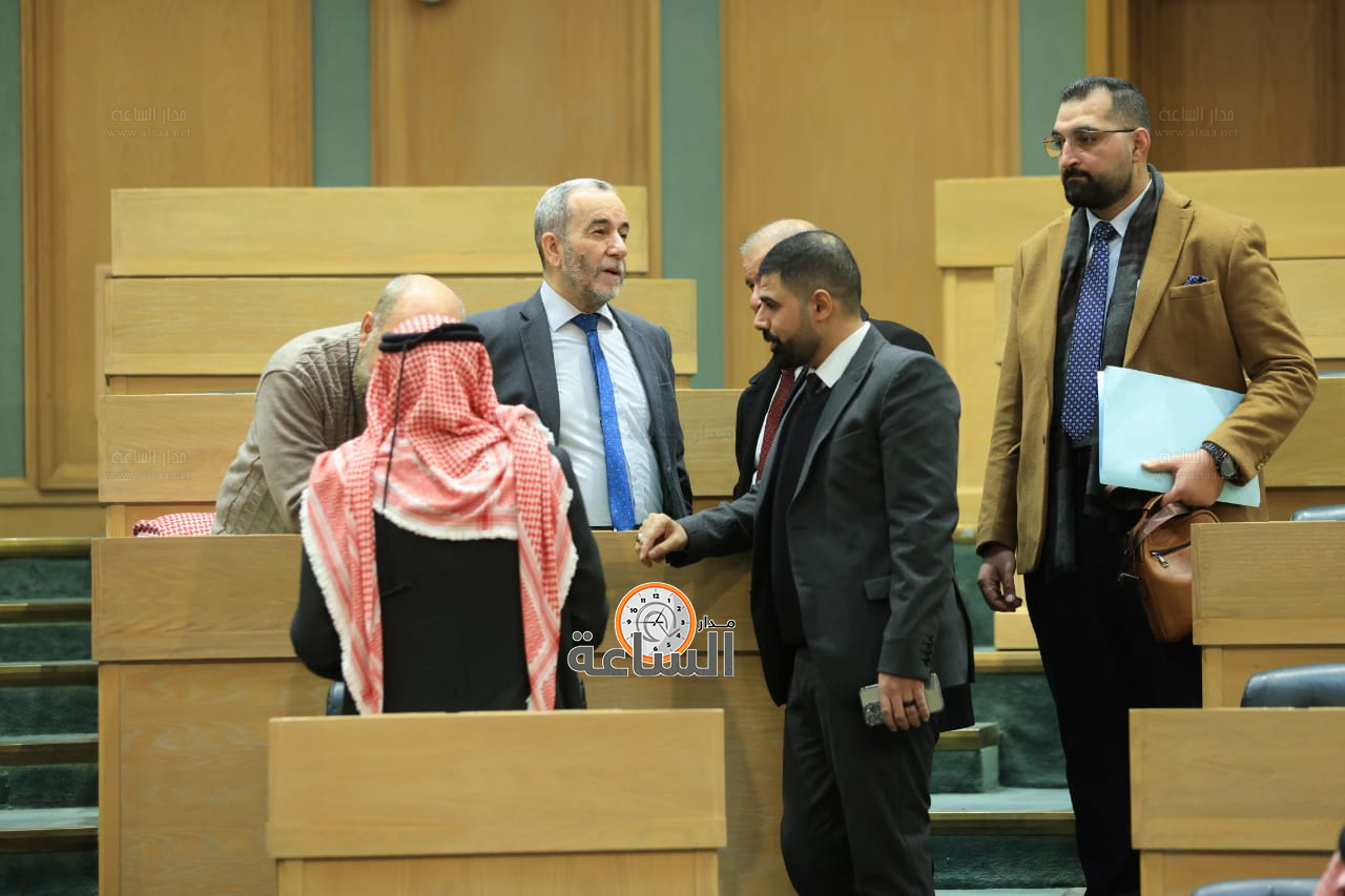 Madar Al-Saa Images 0.016739620481134976