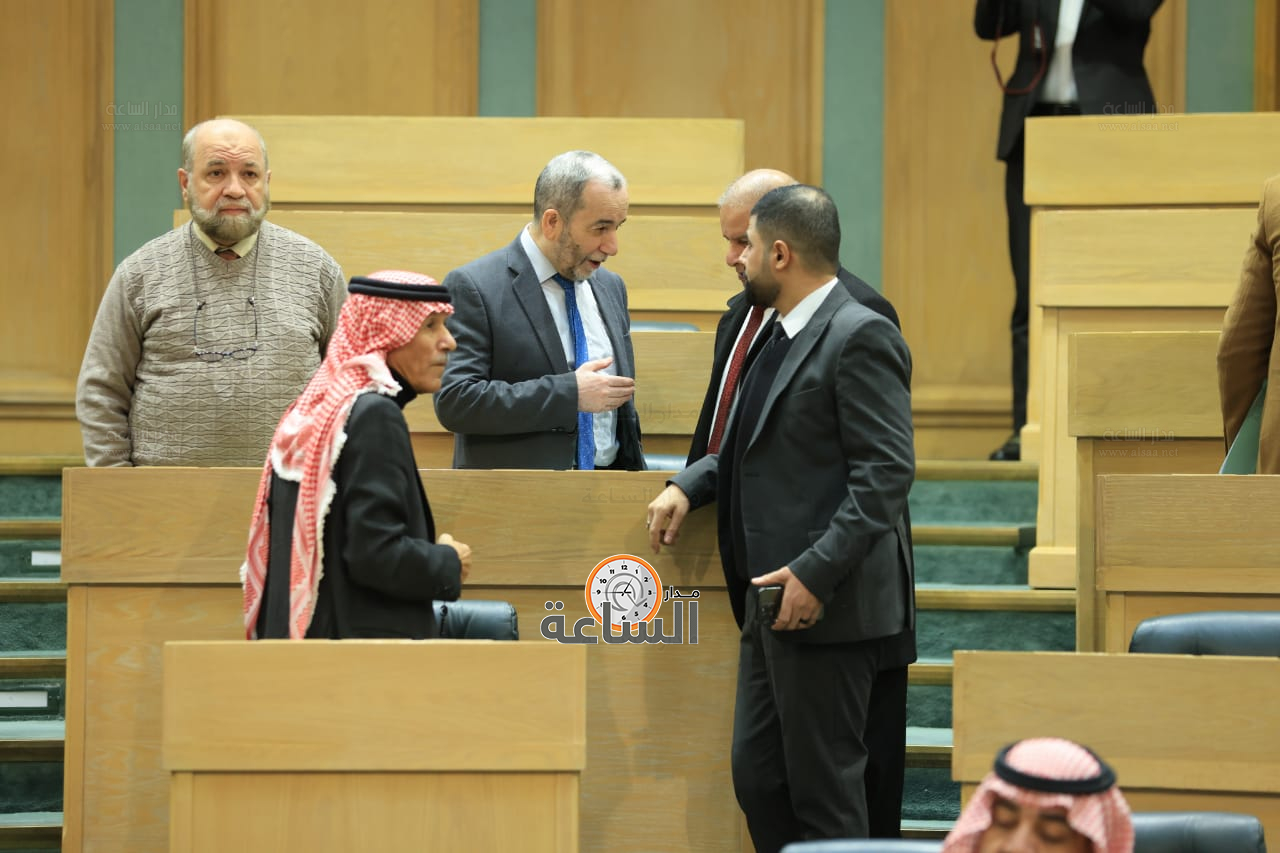 Madar Al-Saa Images 0.9540484578861546