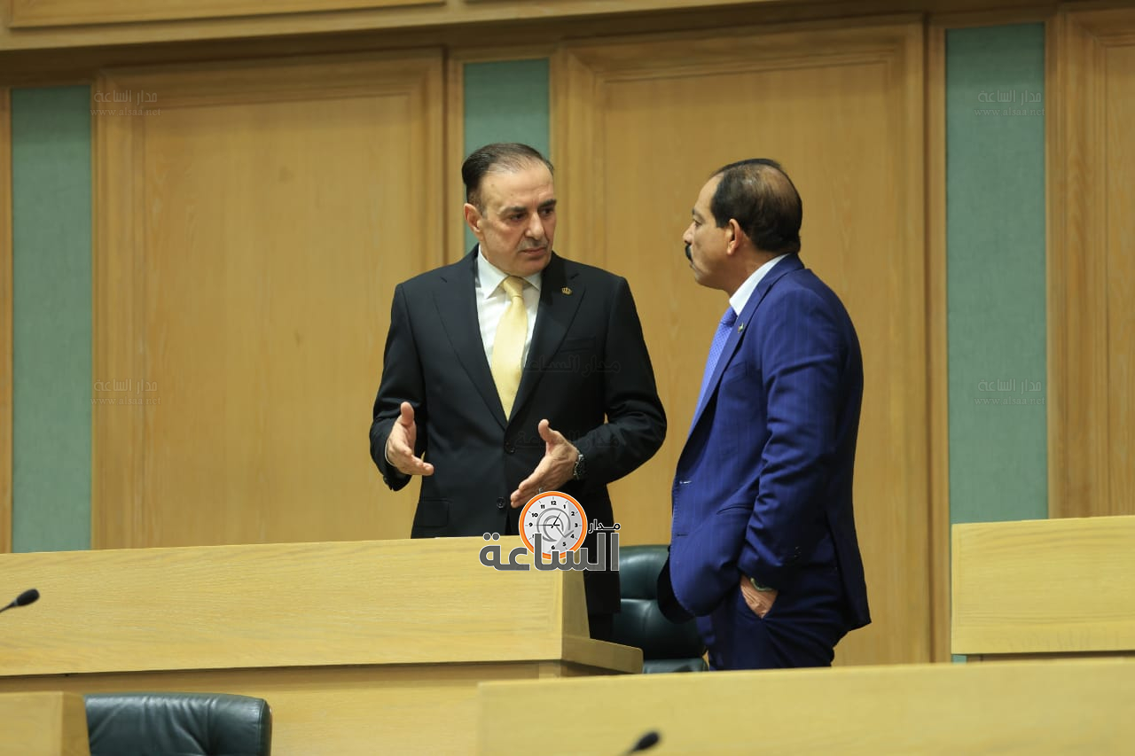 Madar Al-Saa Images 0.815681717421428