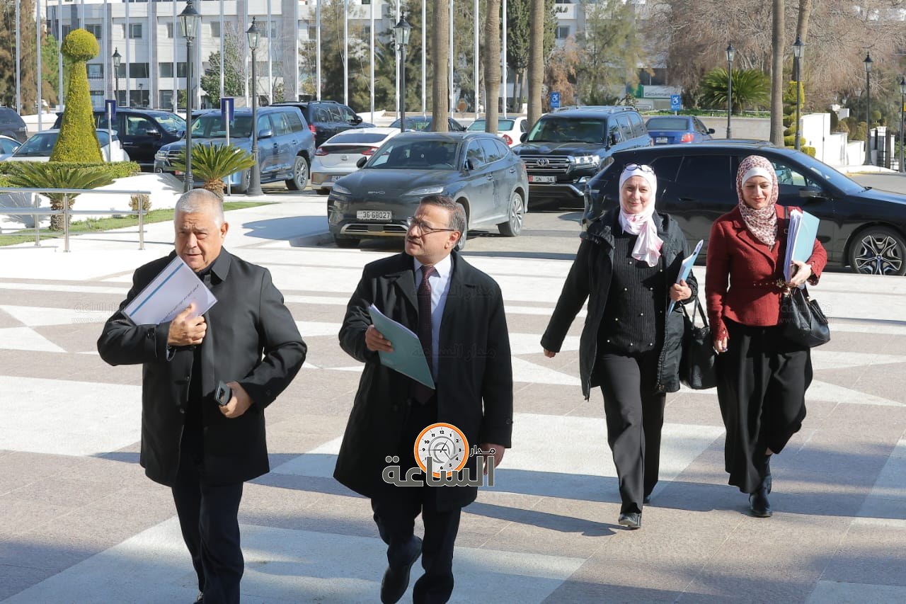 Madar Al-Saa Images 0.9051220338994693