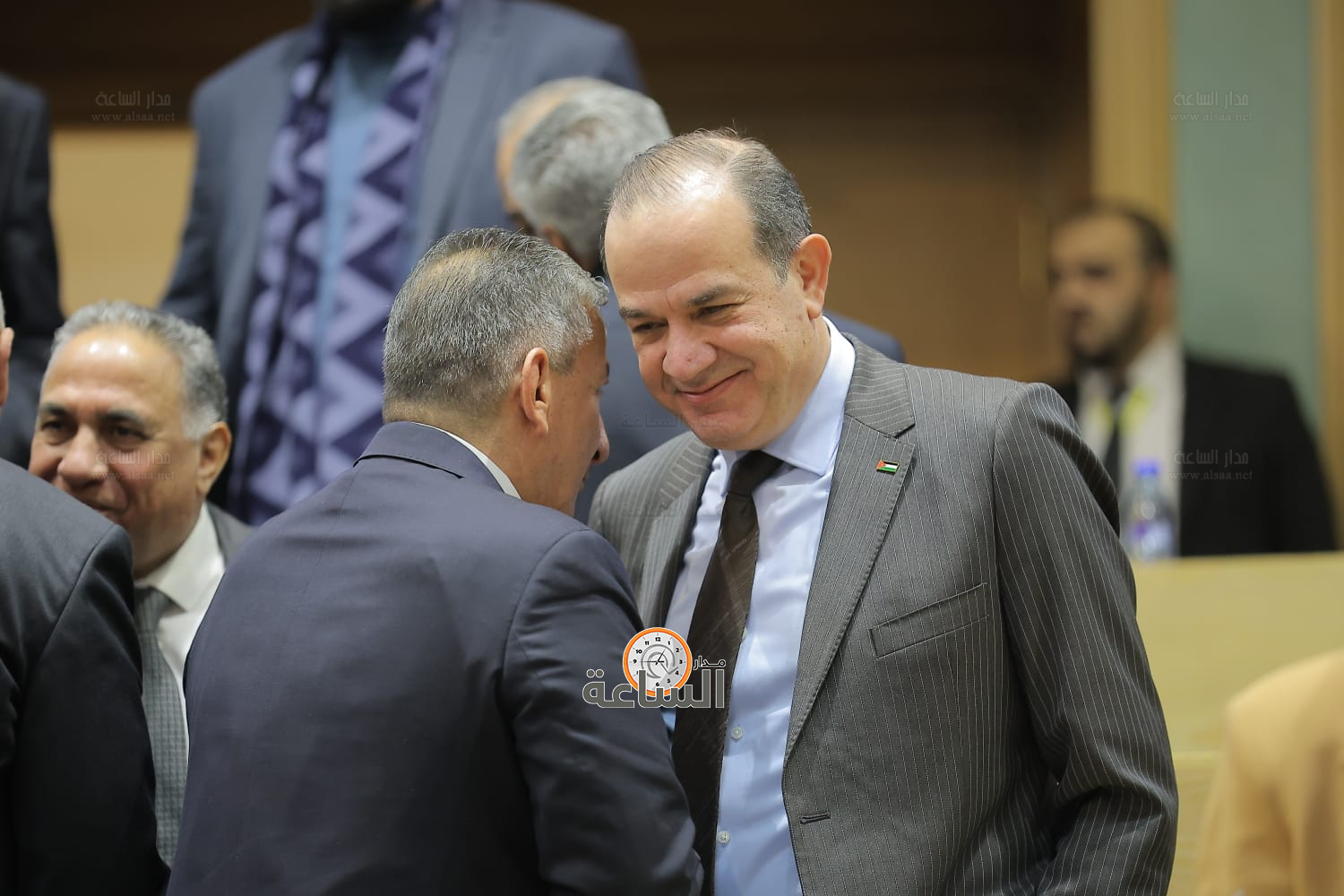 Madar Al-Saa Images 0.3903815306402686