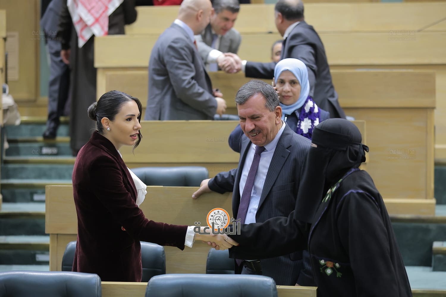 Madar Al-Saa Images 0.392593704523588