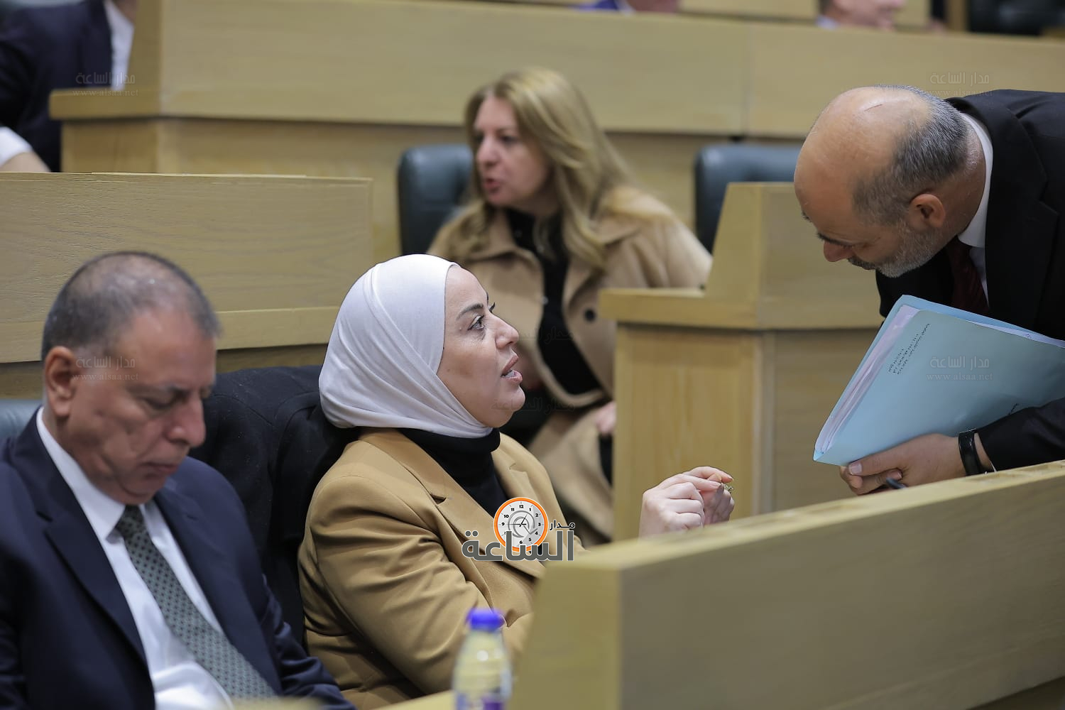 Madar Al-Saa Images 0.6192775426573474