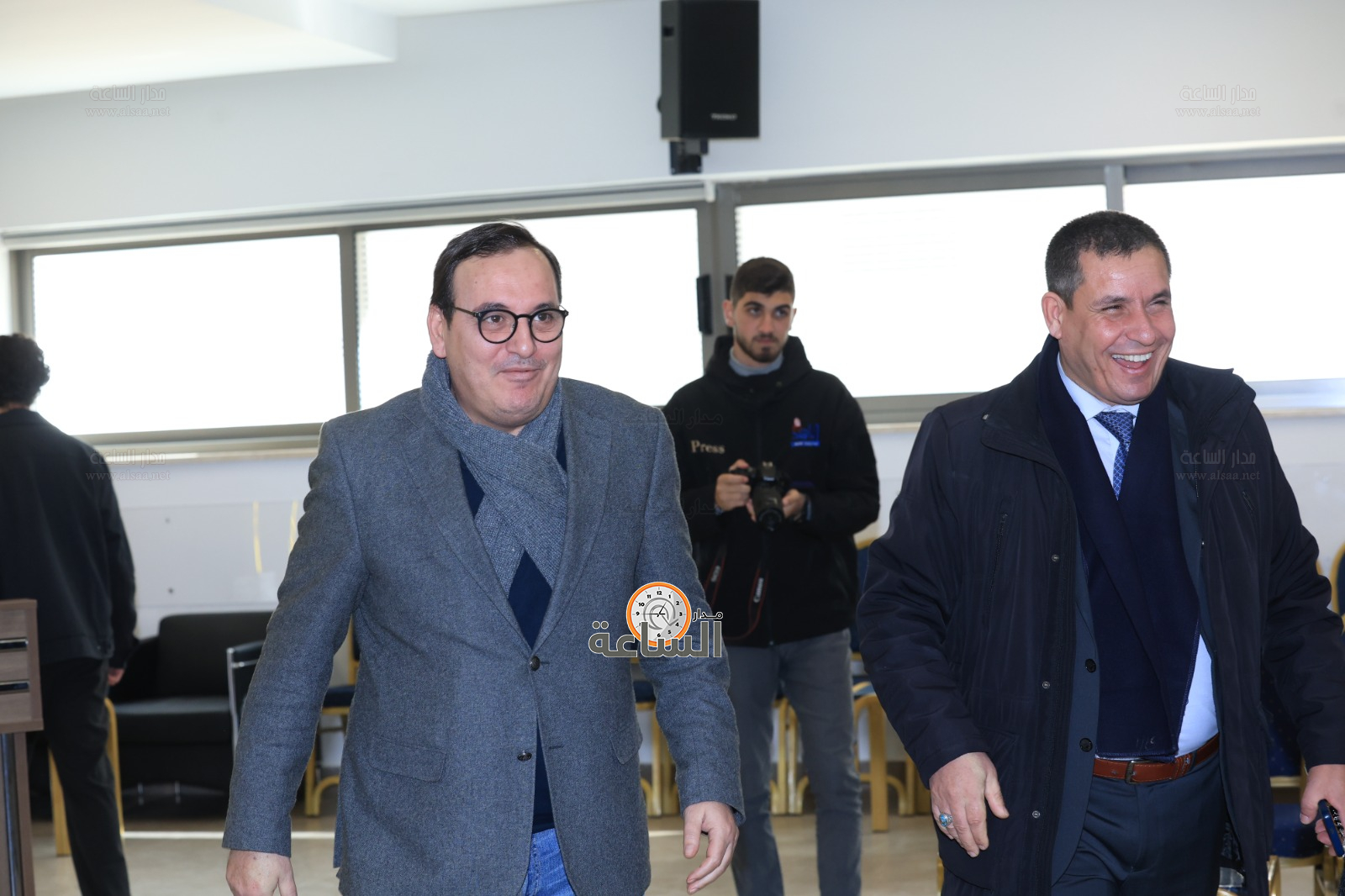 Madar Al-Saa Images 0.8845908883383758