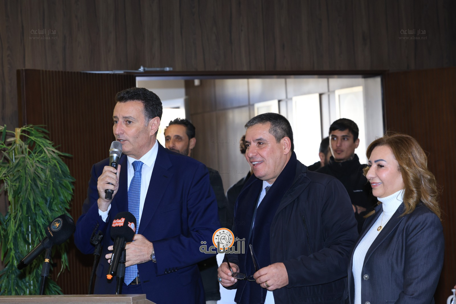 Madar Al-Saa Images 0.1844934868285204