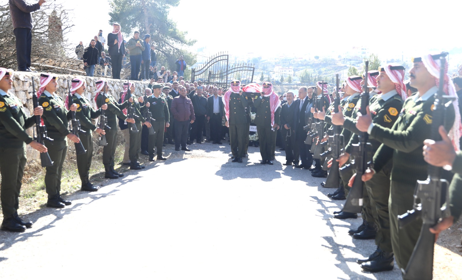 Madar Al-Saa Images 0.029490870712063688