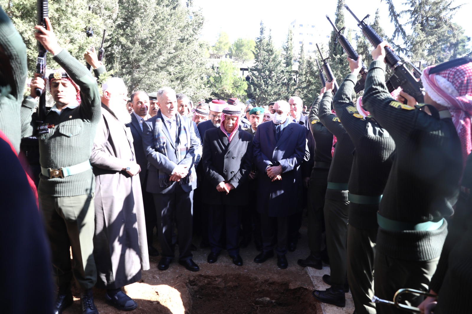 Madar Al-Saa Images 0.1915657800996926