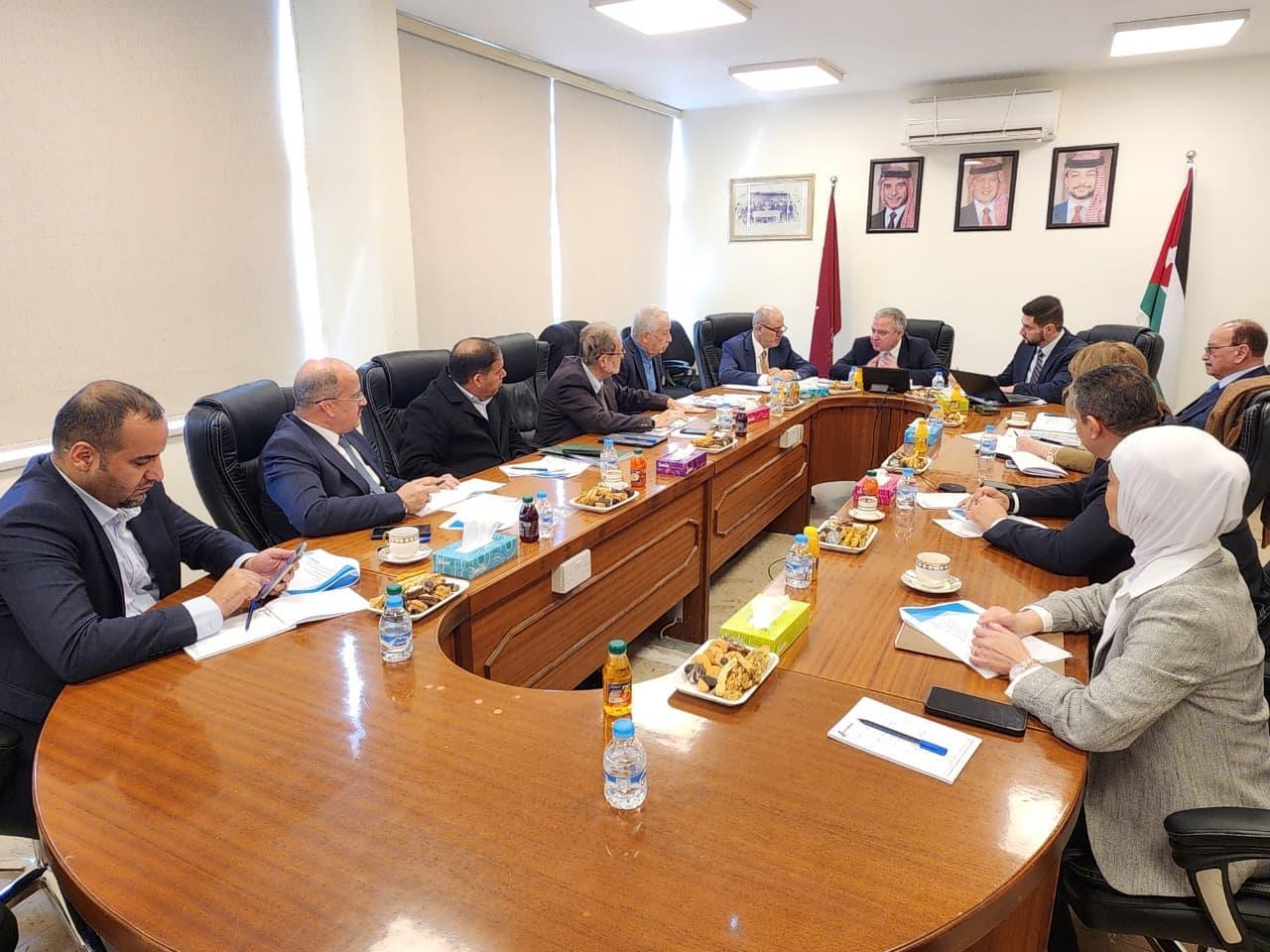 Madar Al-Saa Images 0.8791672941541236