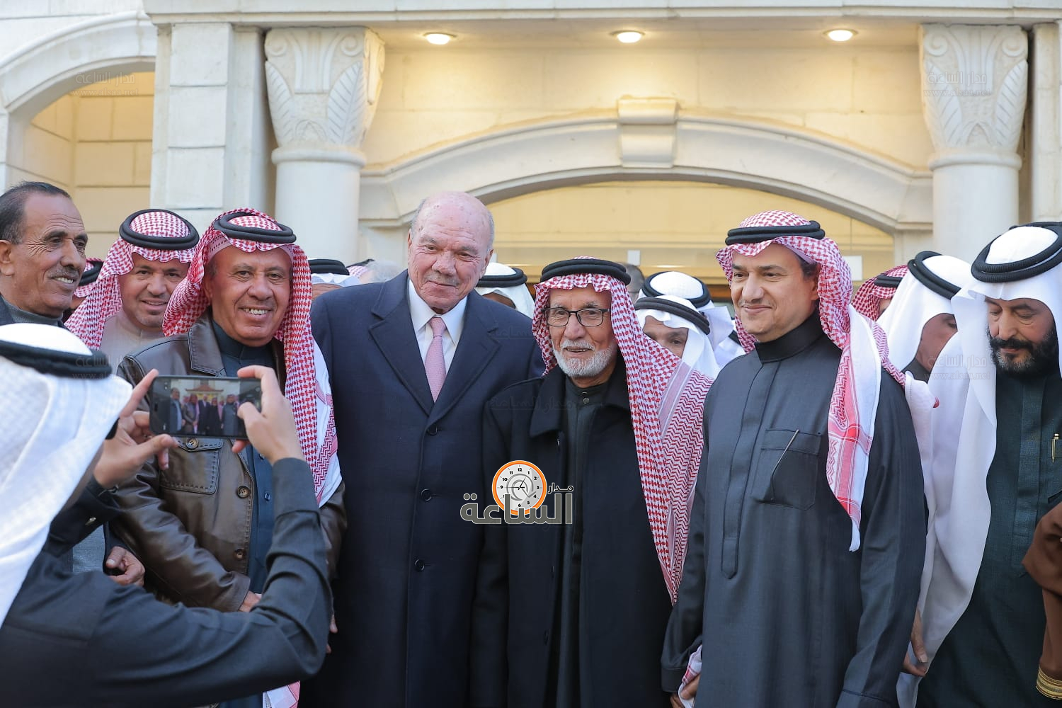 Madar Al-Saa Images 0.3137433306321564