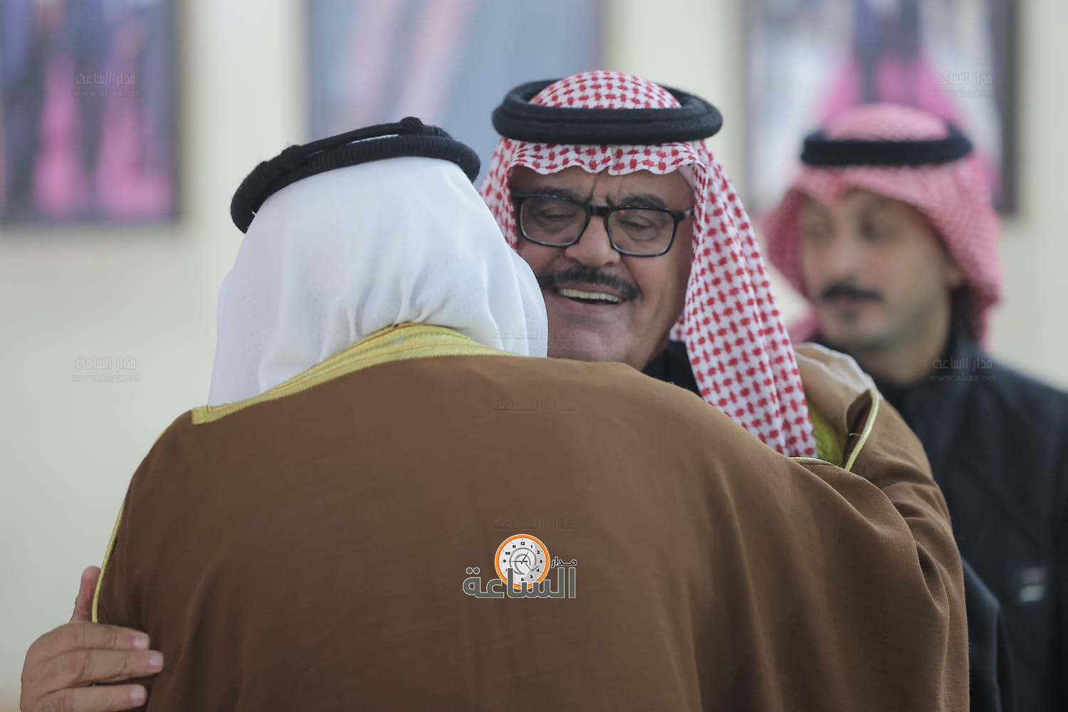 Madar Al-Saa Images 0.4903561690969095