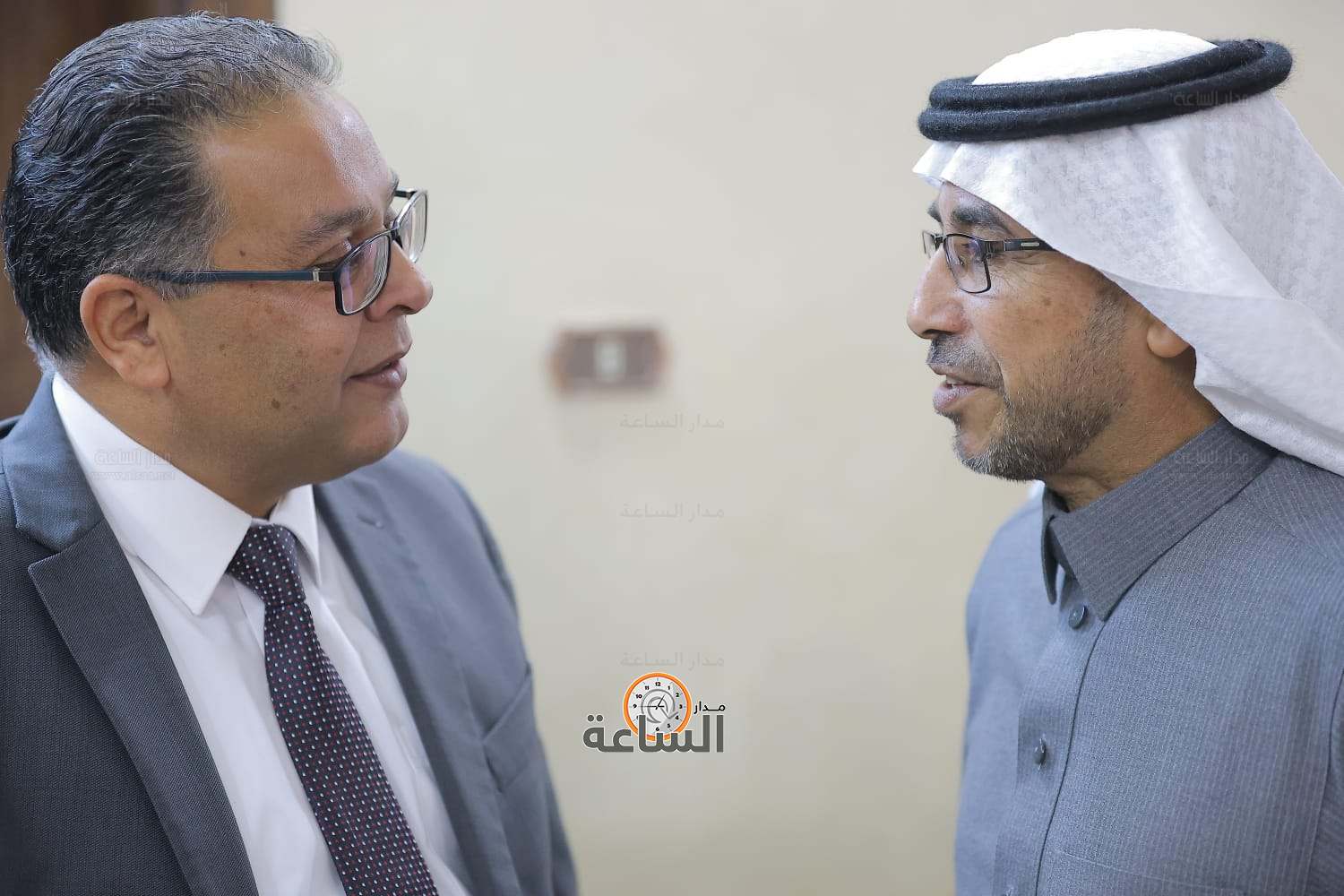 Madar Al-Saa Images 0.3330836074504079