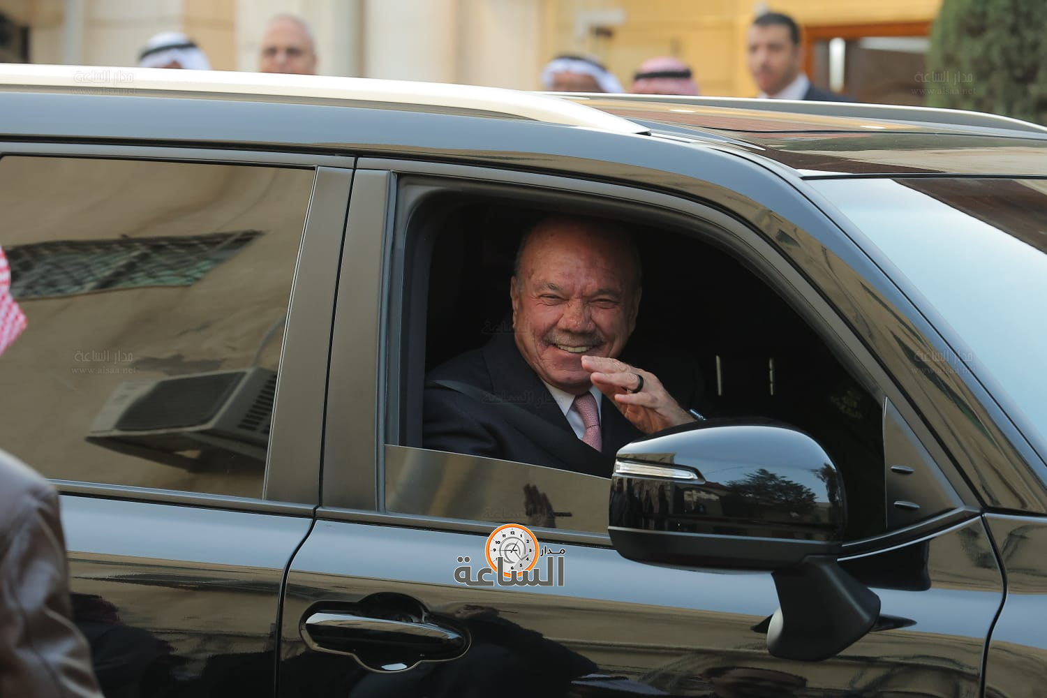 Madar Al-Saa Images 0.7339438487450287