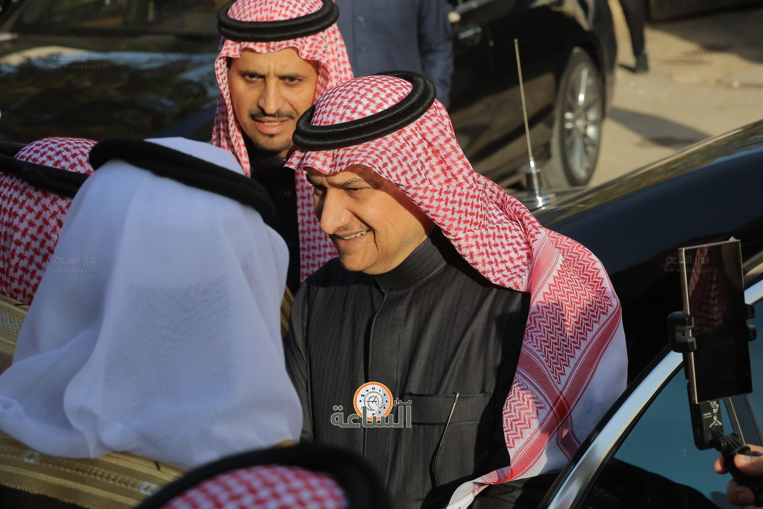 Madar Al-Saa Images 0.2518830038444223