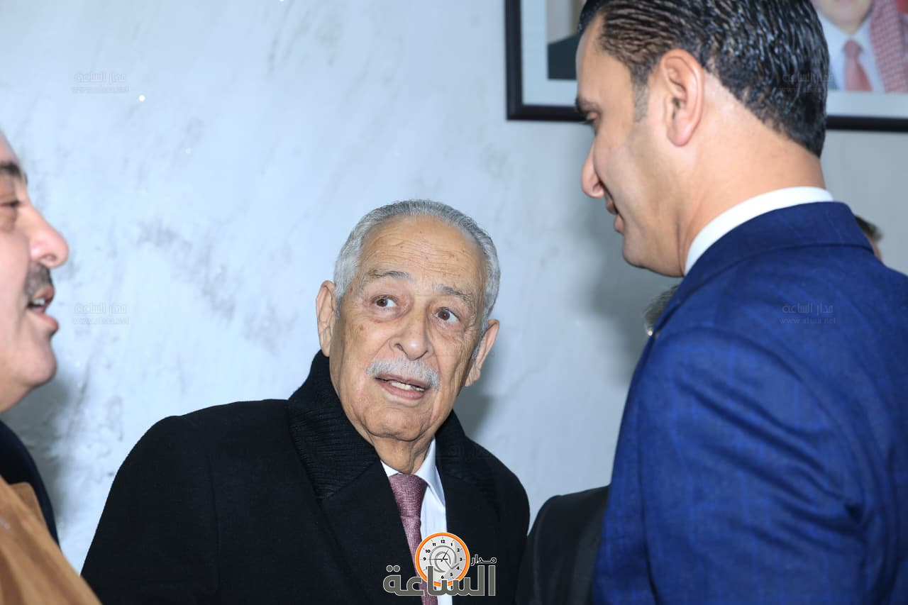 Madar Al-Saa Images 0.9343465832230193