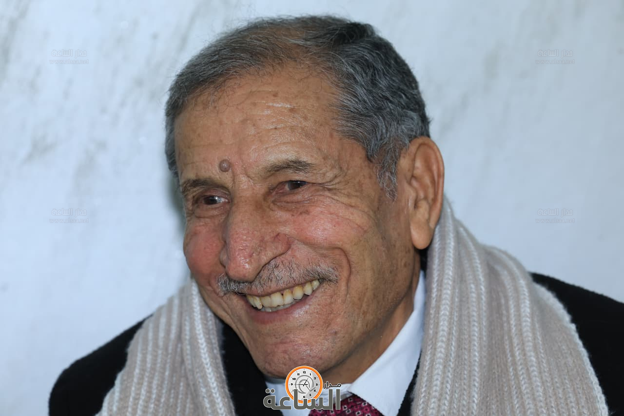 Madar Al-Saa Images 0.02369678612920212