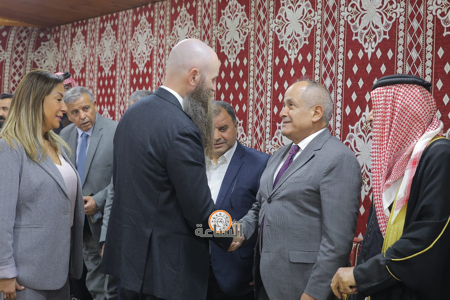 Madar Al-Saa Images 0.9689607826615187