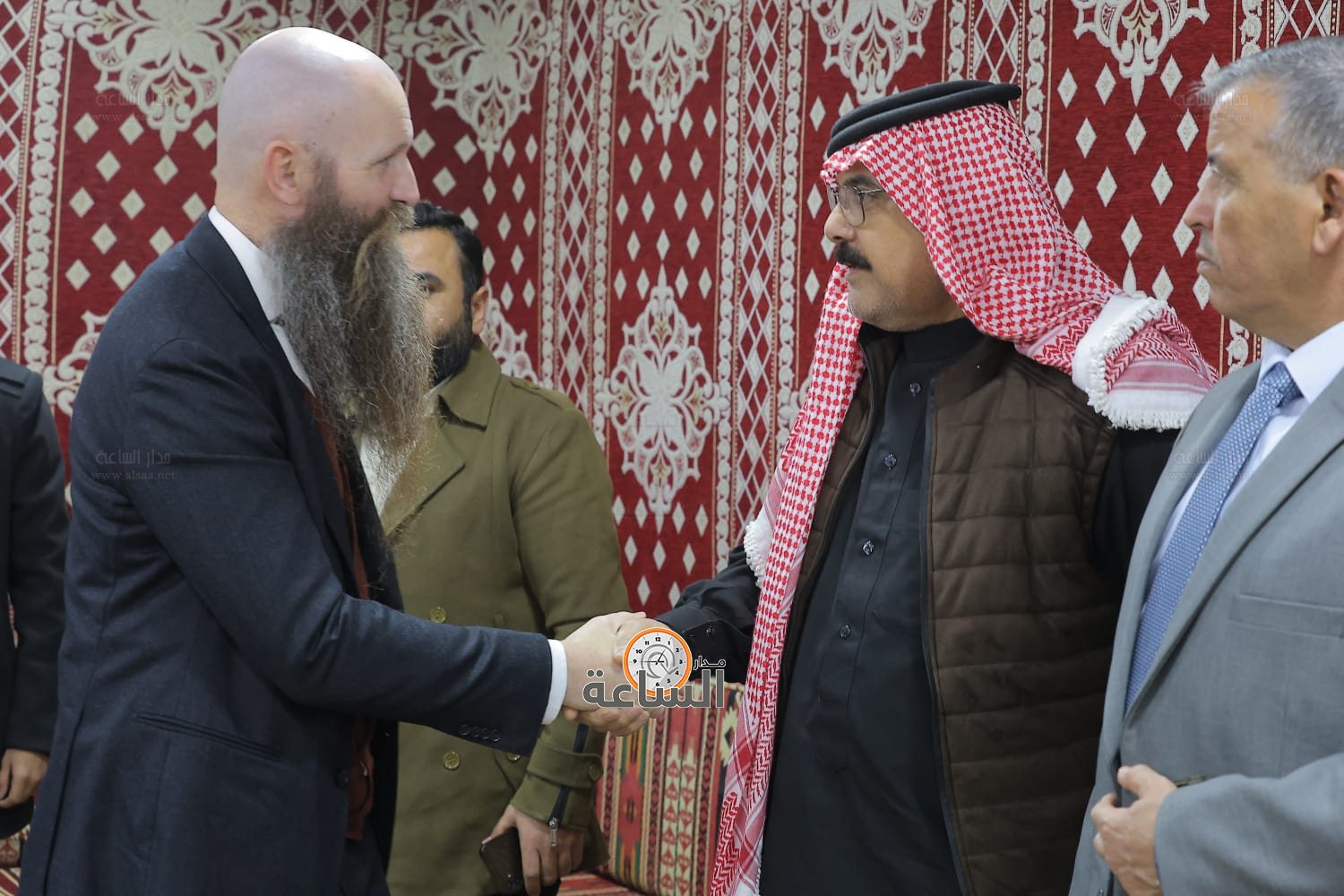 Madar Al-Saa Images 0.5357268370613887