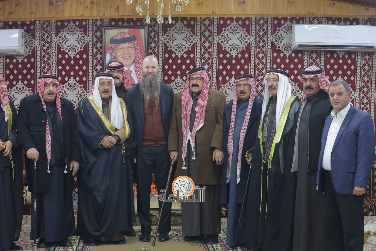 Madar Al-Saa Images 0.7663954588210986