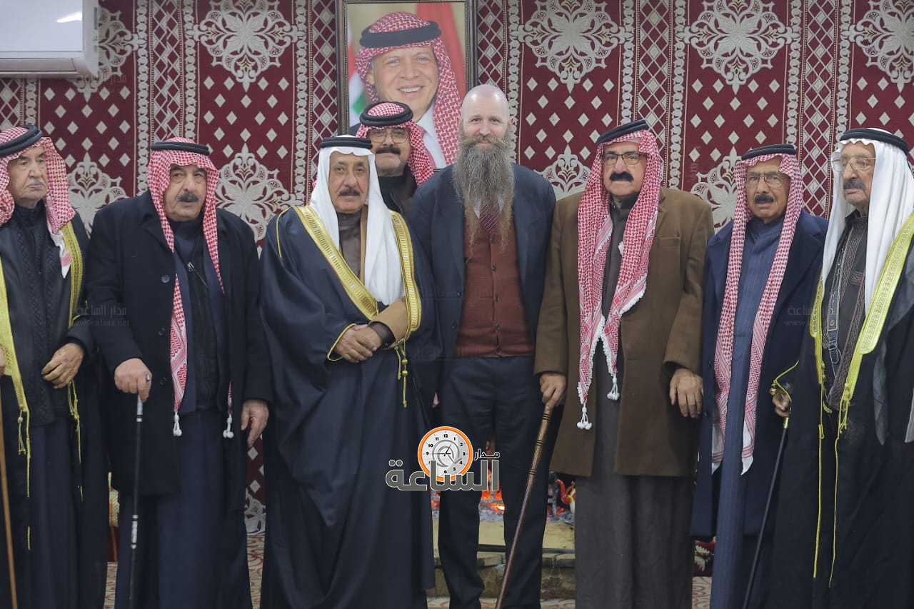 Madar Al-Saa Images 0.35090494048086696