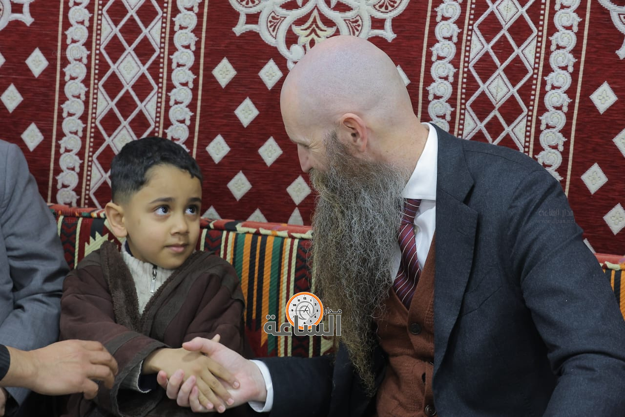 Madar Al-Saa Images 0.00833409703992638