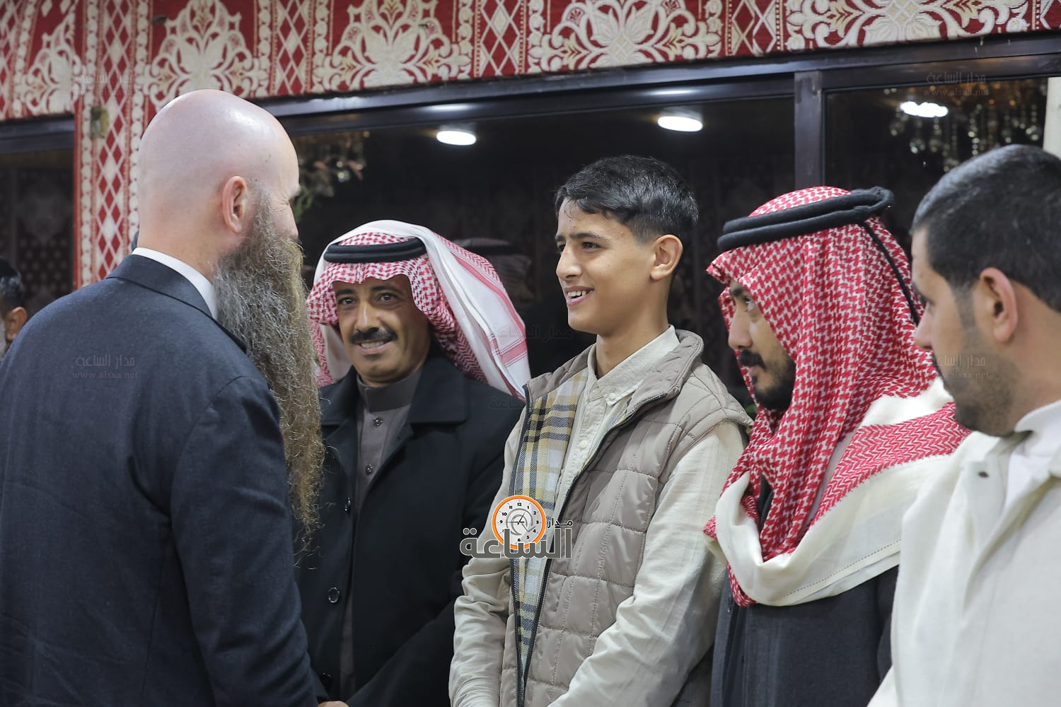 Madar Al-Saa Images 0.3418395997058874