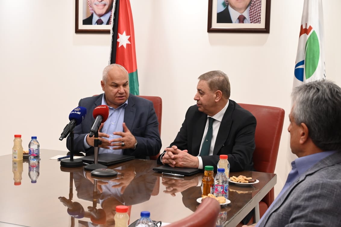 Madar Al-Saa Images 0.922181364546714